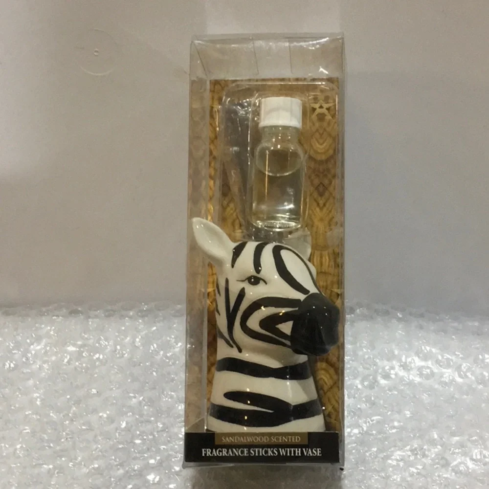 Zebra Diffuser with Essential Oil Sandalwood Fragrance Gift Set Black White